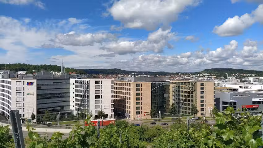 Agendis – Oasis Business Center