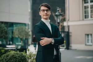 Bekir Akbal Immobilien & Finanzen