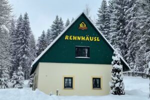 Bikehütte Rehnhäusl Ferienhaus im Erzgebirge / Sächsische Schweiz bis 17 Personen