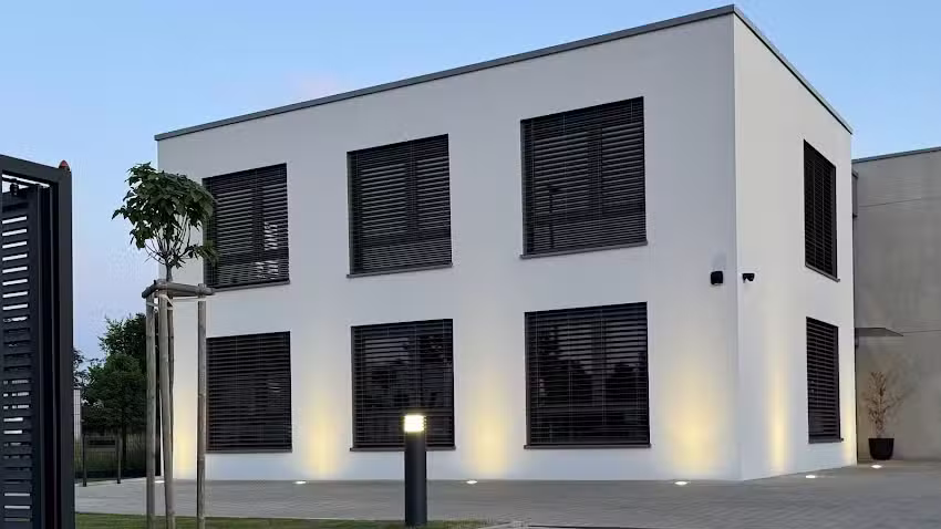 CAPIREAL GmbH – Luxury Real Estate & Interiors