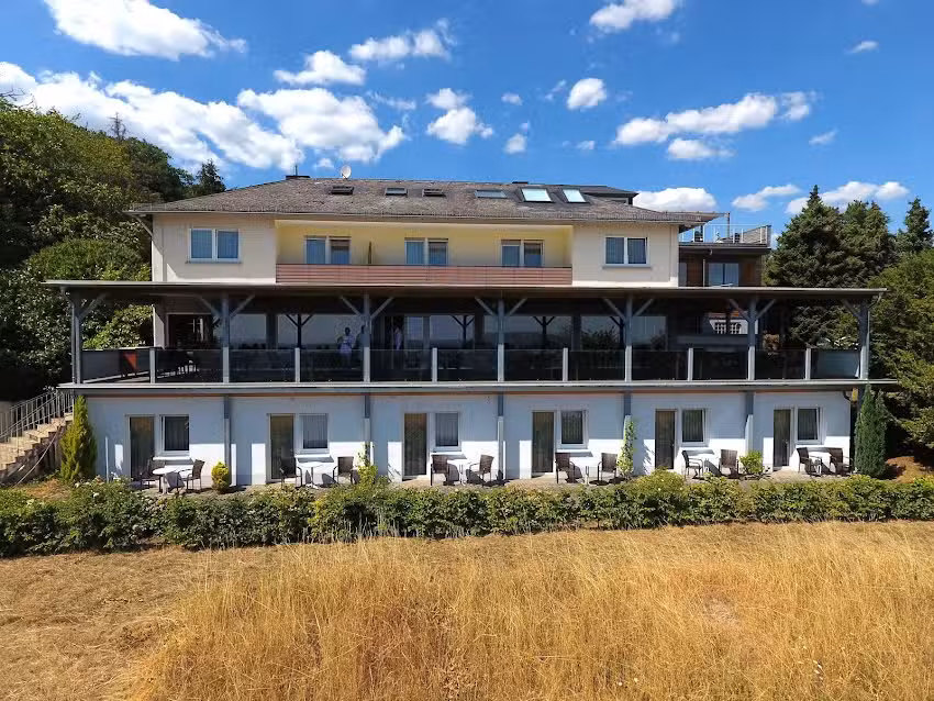 Dennys Heeg Immobilien Rheingau