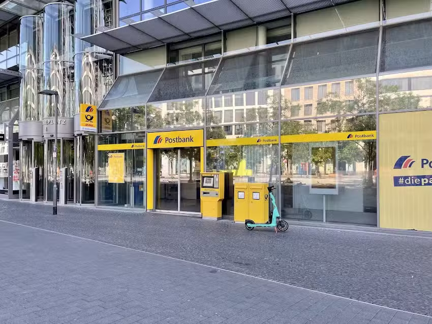 Deutsche Bank Immobilien Frank Gehrsitz, selbstständiger Immobilienberater