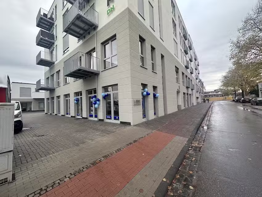 Deutsche Bank Immobilien Georg Laven, selbstständiger Immobilienberater