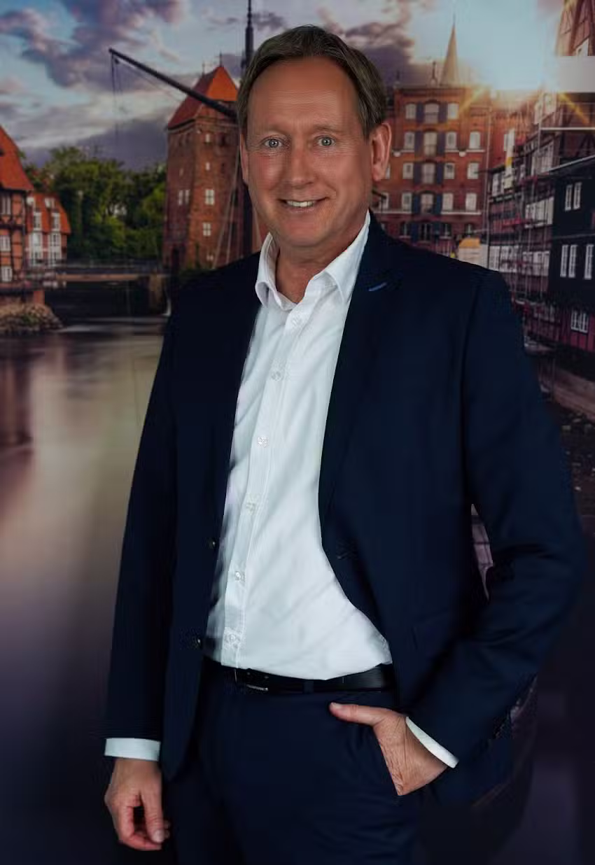 Deutsche Bank Immobilien Steffani Brozait, selbstständige Immobilienberaterin