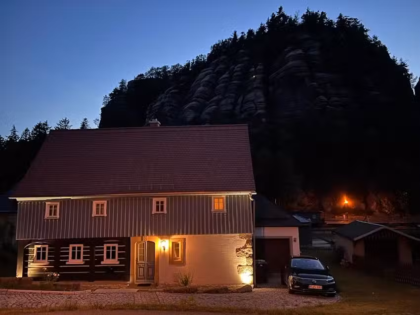 Ferienhaus „Gebirgshäusl Oybin“ Umgebindehaus Ferienwohnung Zittauer Gebirge mit Sauna