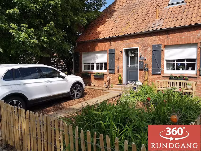 Ferienhaus „Huus an‘t Dörpsdiek“ in Krummhörn, Hamswehrum, mit großem Garten
