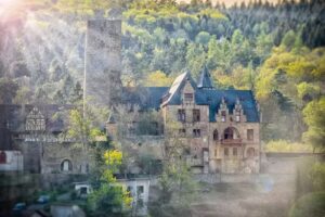 Ferienhaus „Zum Burgfried“ Unterkunft4You