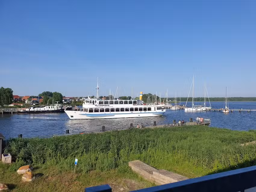 Ferienhäuser & Ferienwohnungen – Hiddenseeferien.com