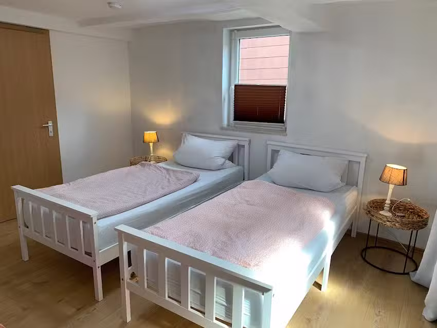 Ferienwohnung 1 mit 2 Schlafzimmer, Parkplatz