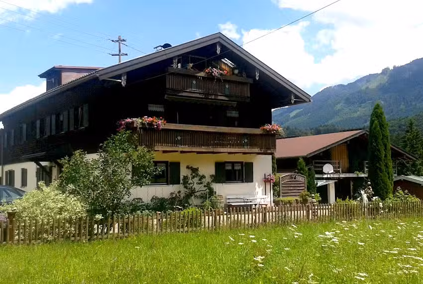 Gästehaus Wiesenruh Familie W. und H. Schmid