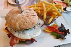 Gaststätte & Pension „Steinernes Haus“