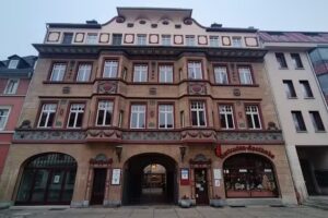 GIV Gesellschaft f. Immobilienentwicklung u.-Vertrieb mbH