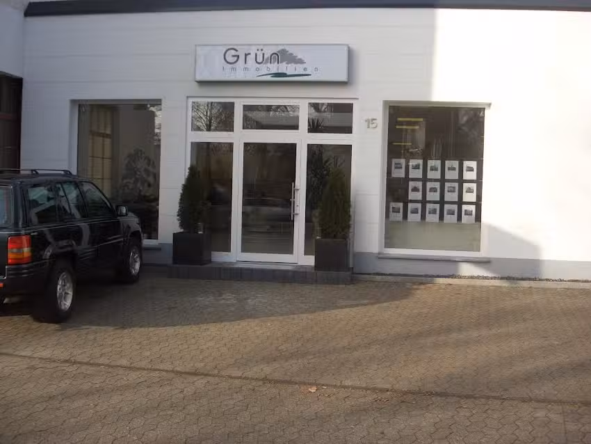 Grün Immobilien