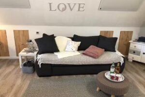 Hüttenflair im Waldhäuschen