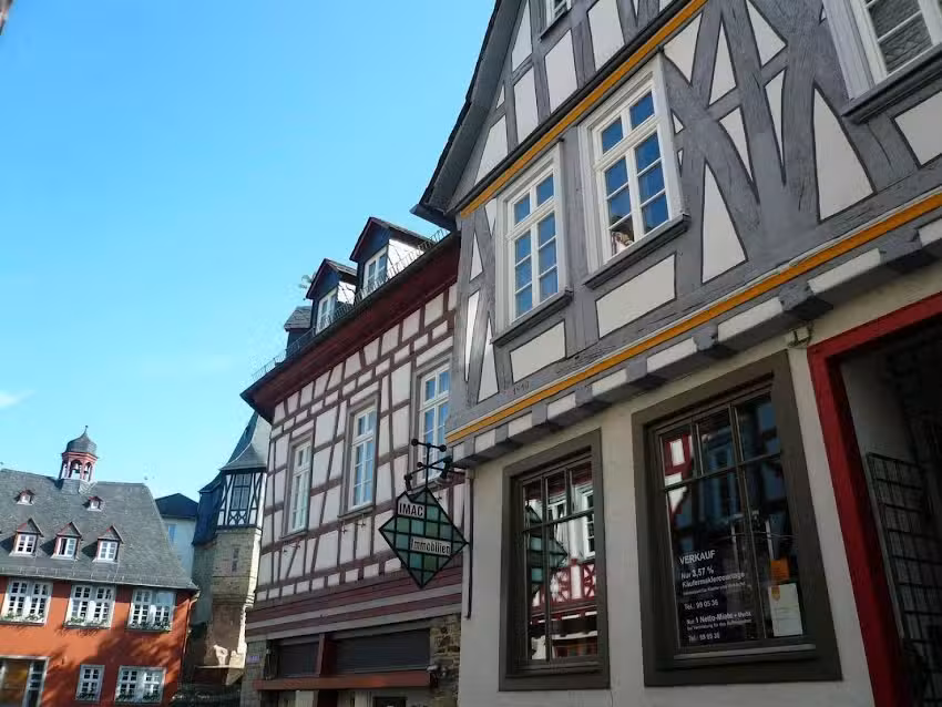 IMAC Immobilien- und Finanz- Vermittlungs GmbH