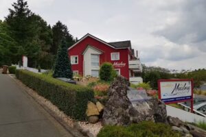 Maarberg Resort, stilvolle Ferienwohnungen mit Seeblick