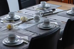 Messezimmer-Laatzen, Agentur Peter Ostrowski