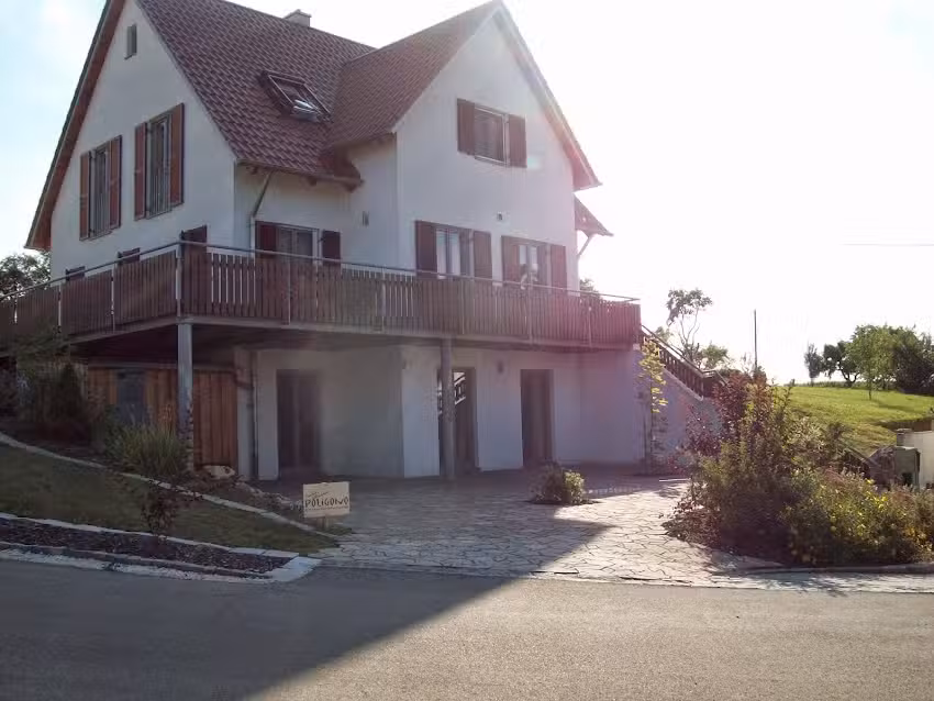 Poligono Ferienwohnung Monteurzimmer