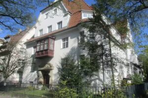 Q2-Berlin Immobilienvertriebs GmbH