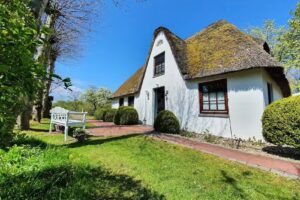 „Reetkate Geest“ – Ferienhaus für bis zu 5 Personen