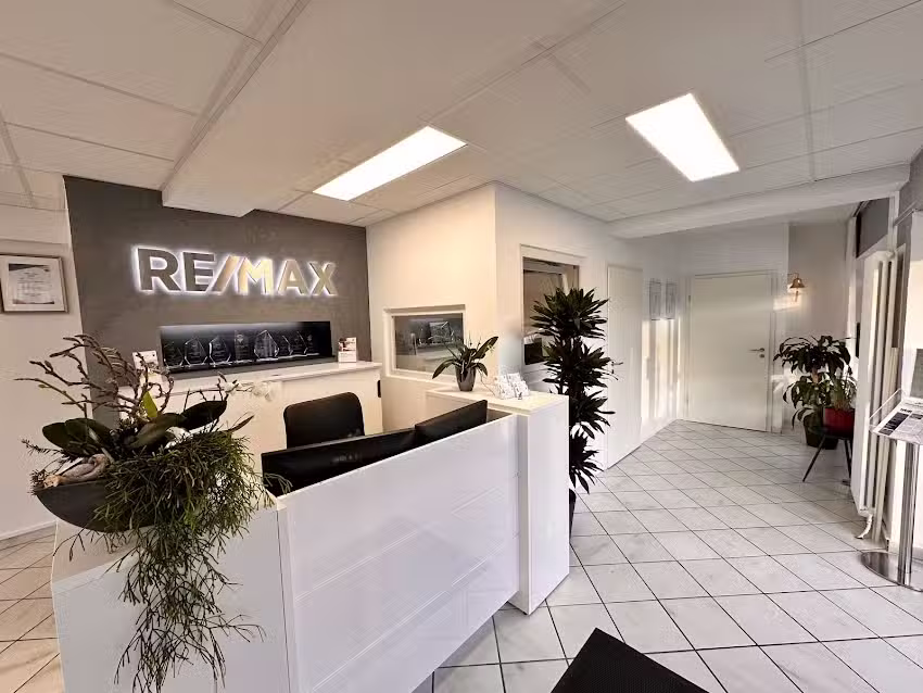 Sascha Wallerich RE/MAX Immobilien DeLux