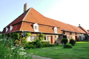 Scheunenloft 4 Usedom Mitte Familienoase bis 15 Pax spacious big garden dog-friendly – SiLyVi homes