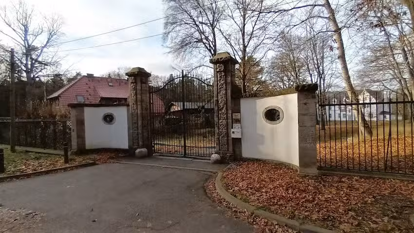 Schloß Wilkendorf Liegenschaften GmbH