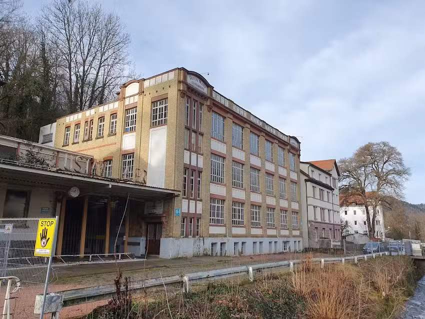 Schramberger Majolika Firmenpark