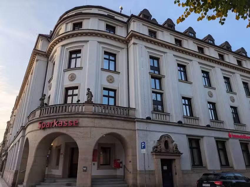 Sparkasse Immobilien Center