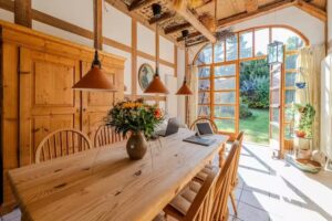 VIELSEITIG WOHNEN: Ferienwohnung mit 3 Gästezimmern