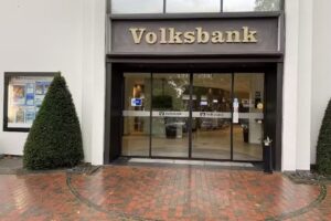 Volksbank Jade-Weser eG Immobilien- und Finanzzentrum mit SB-Filiale