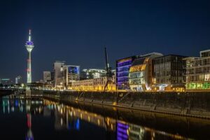 Wohnen am Medienhafen | Das VWS 35 in Düsseldorf